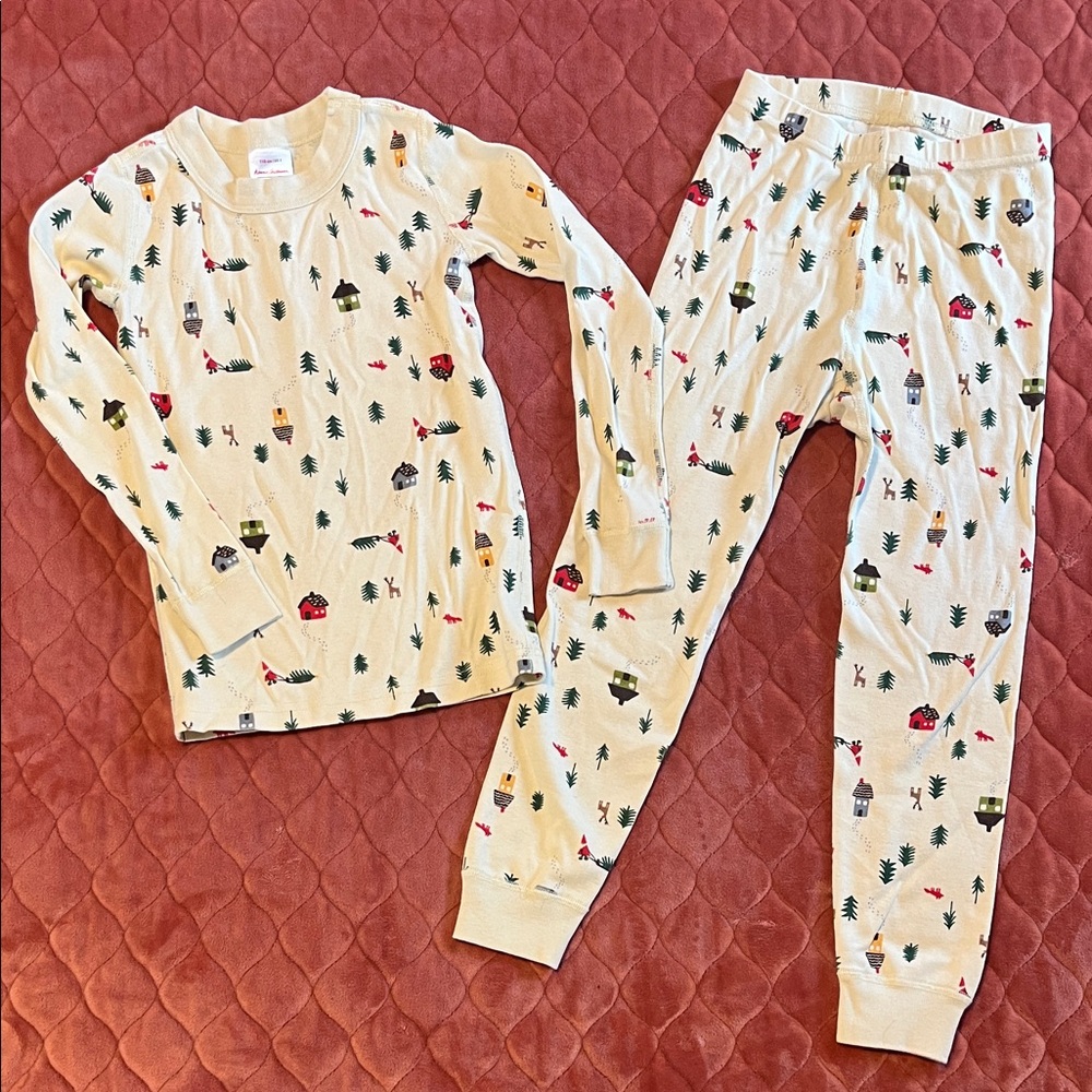 Hanna Andersson Cream Pajama Set with Colorful Prints
